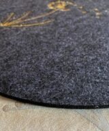 grey-felt-summer-placemat